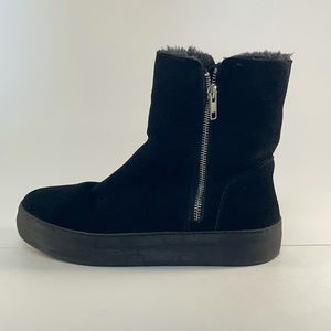 J/Slides Women’s Black Double Zip Fur Boots